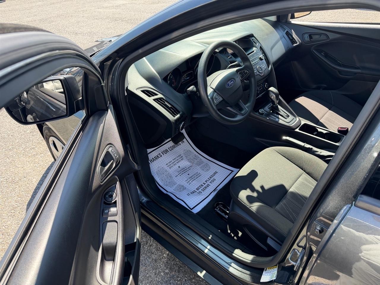 Ford Focus S Sedan 2017