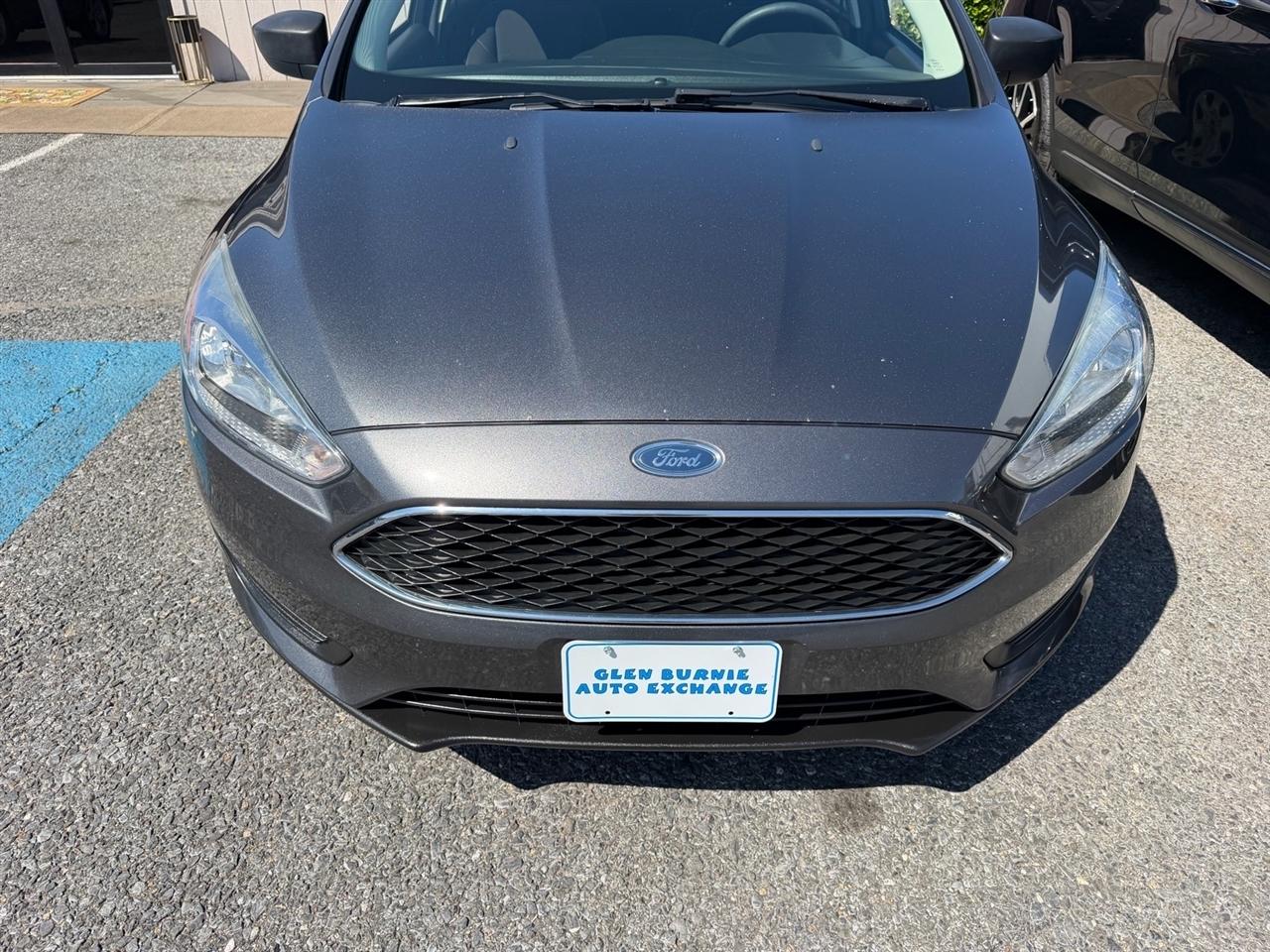 Ford Focus S Sedan 2017