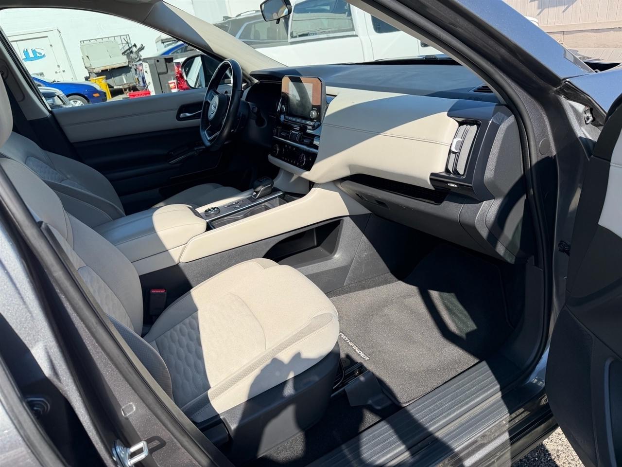 Nissan Pathfinder SV 4WD 2022