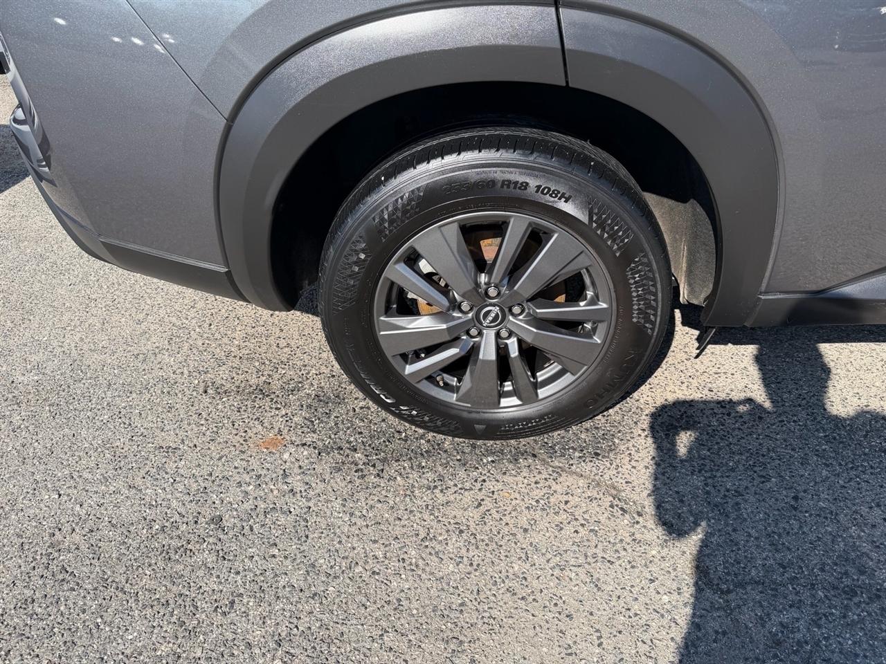 Nissan Pathfinder SV 4WD 2022