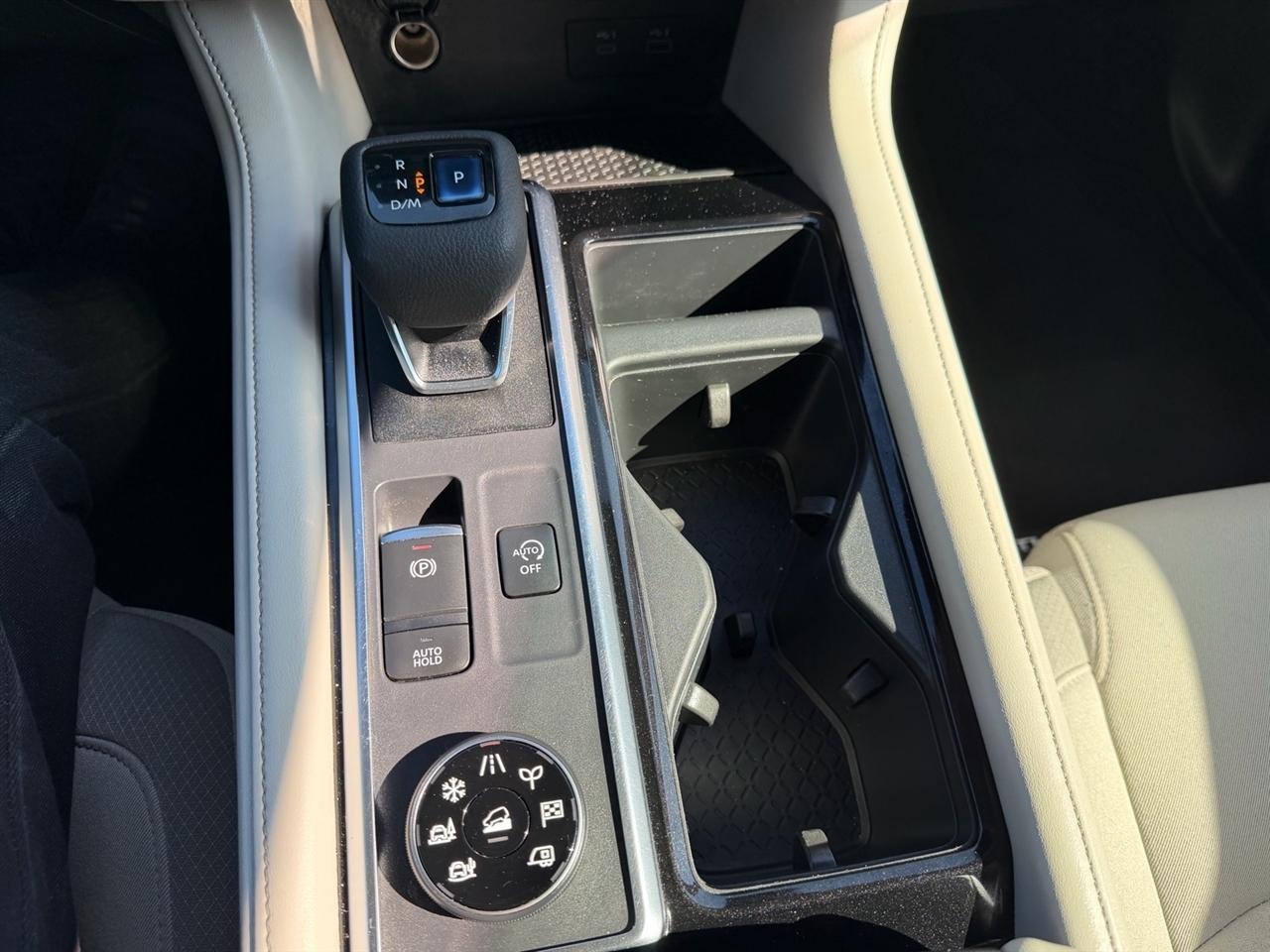 Nissan Pathfinder SV 4WD 2022