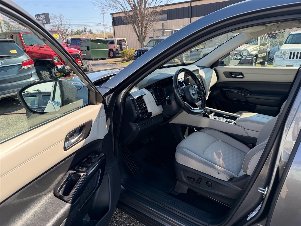 Nissan Pathfinder SV 4WD 2022