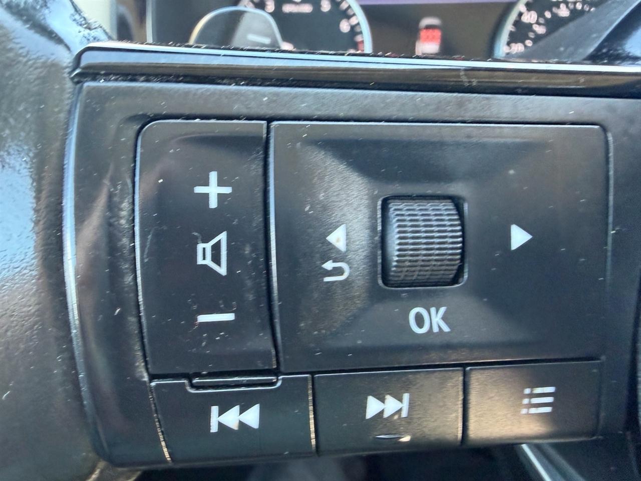 Nissan Pathfinder SV 4WD 2022