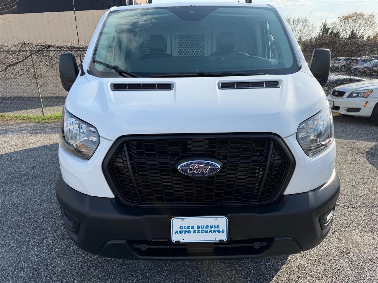 Ford Transit Cargo Van T-250 130" Low Rf 9070 GVWR RWD 2021