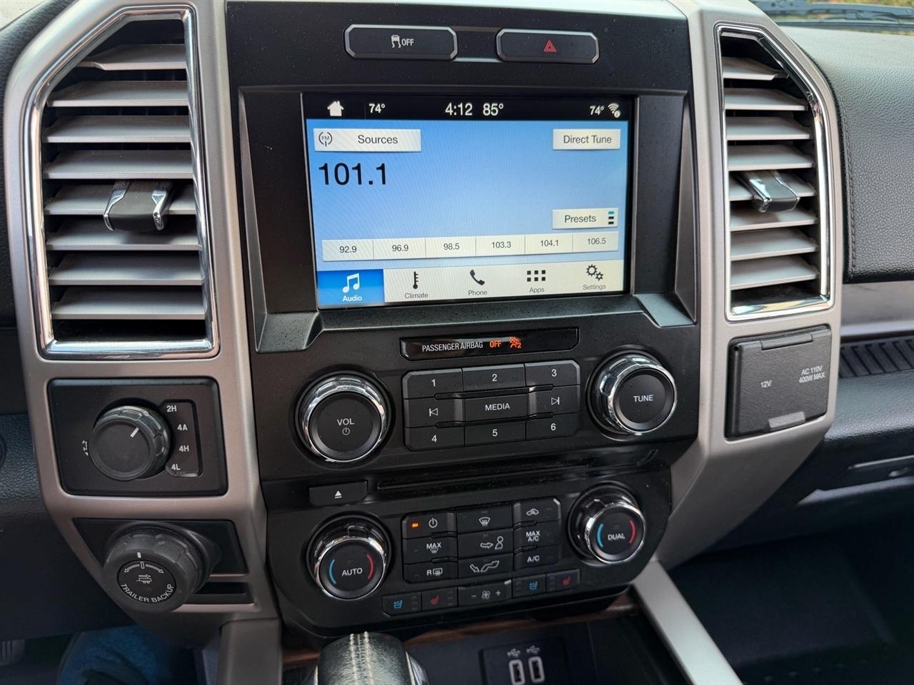 Ford F-150 4WD SuperCrew 145" Lariat 2016