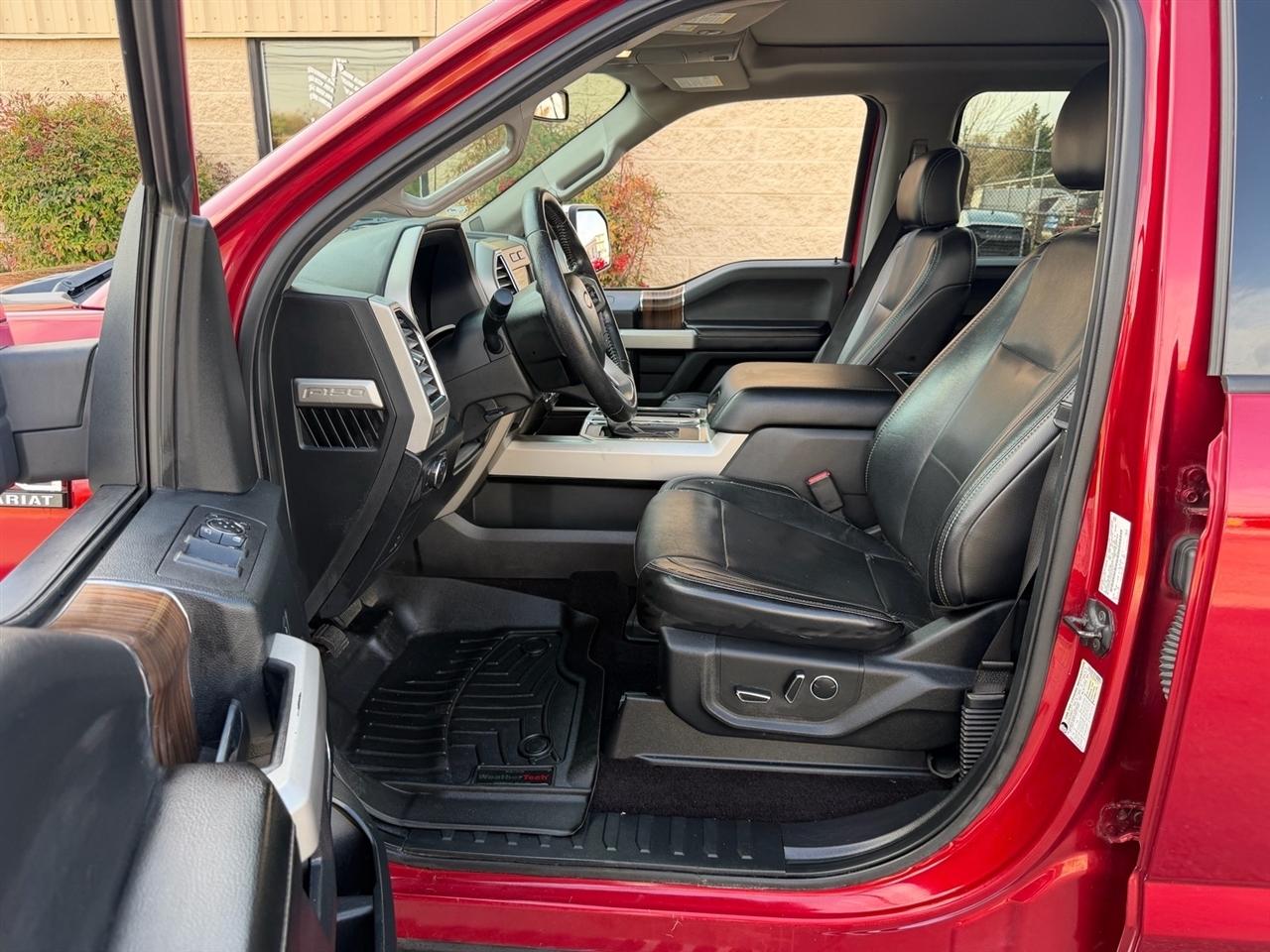 Ford F-150 4WD SuperCrew 145" Lariat 2016