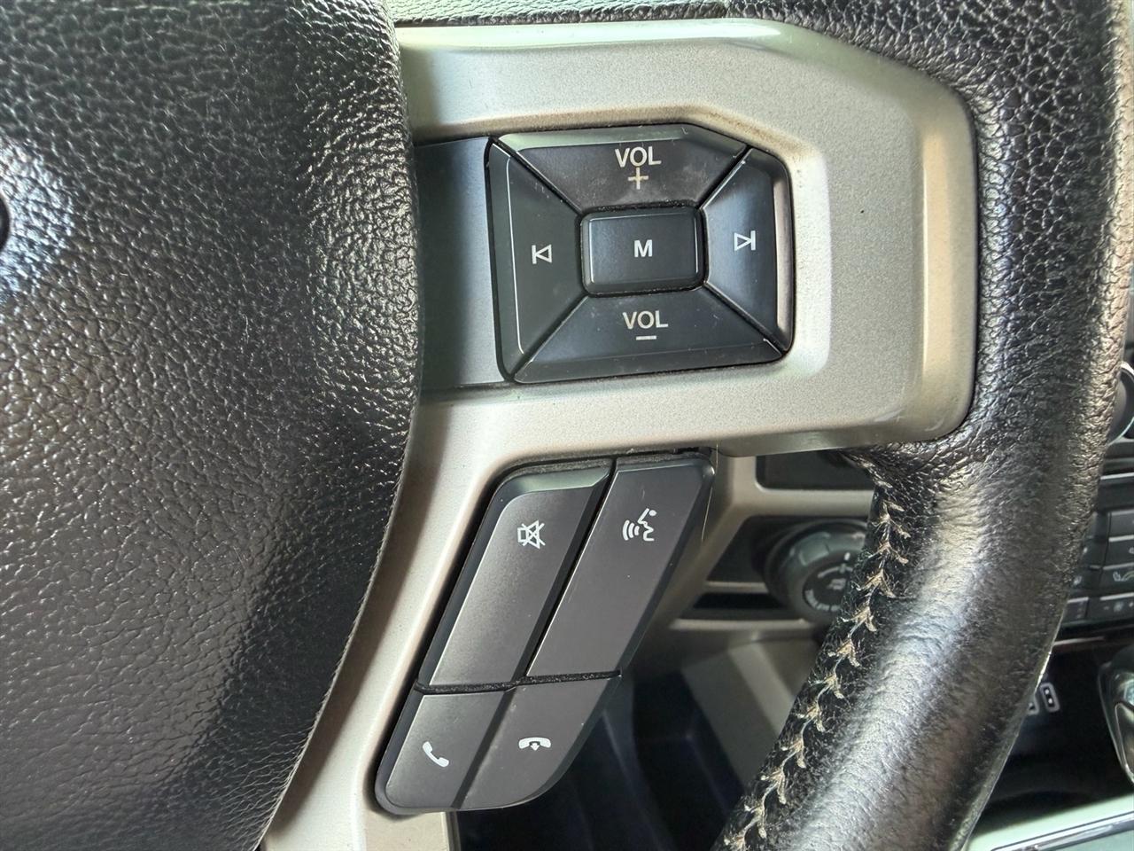 Ford F-150 4WD SuperCrew 145" Lariat 2016