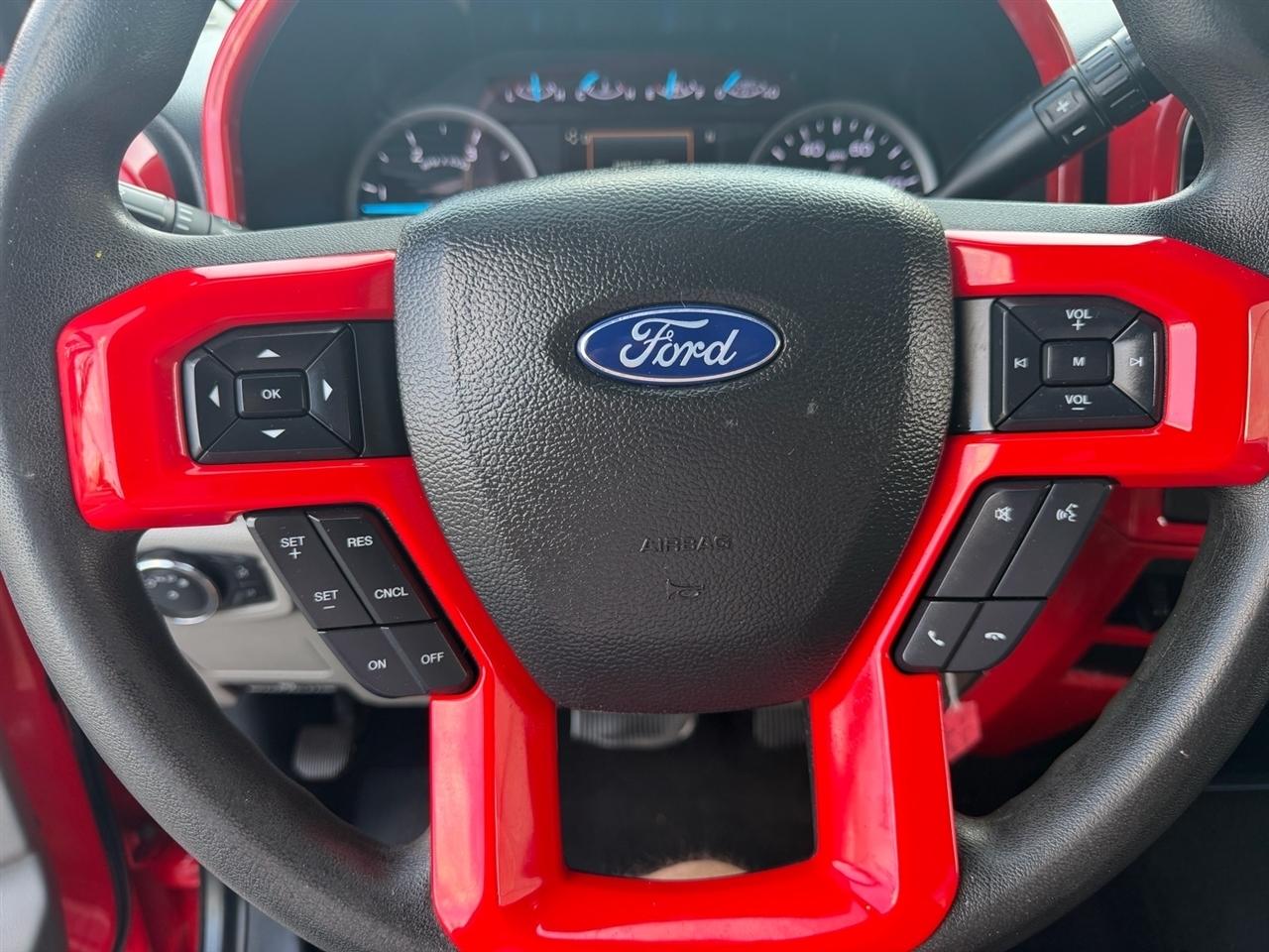 Ford Super Duty F-250 SRW XLT 4WD Crew Cab 8' Box 2021