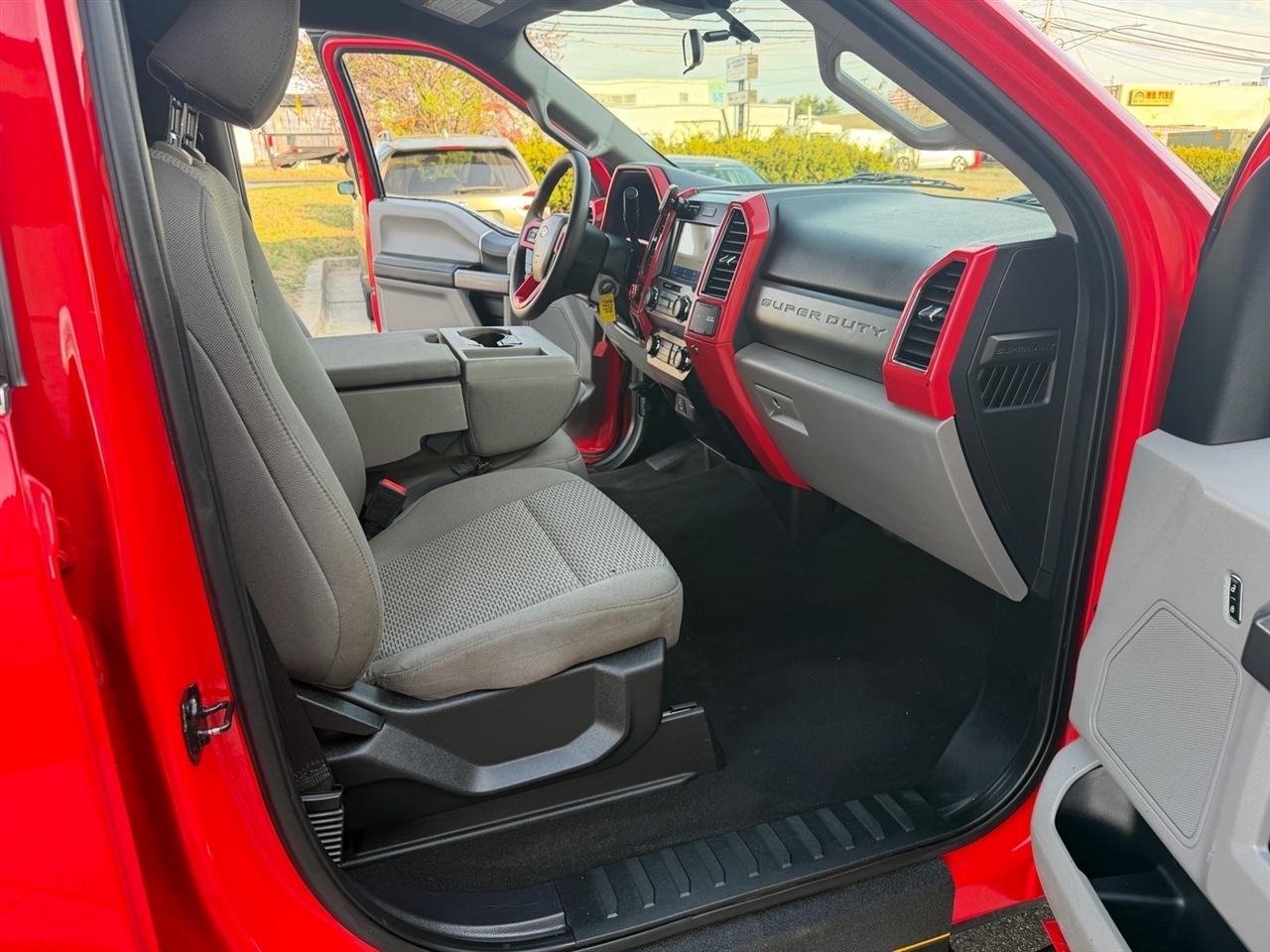 Ford Super Duty F-250 SRW XLT 4WD Crew Cab 8' Box 2021
