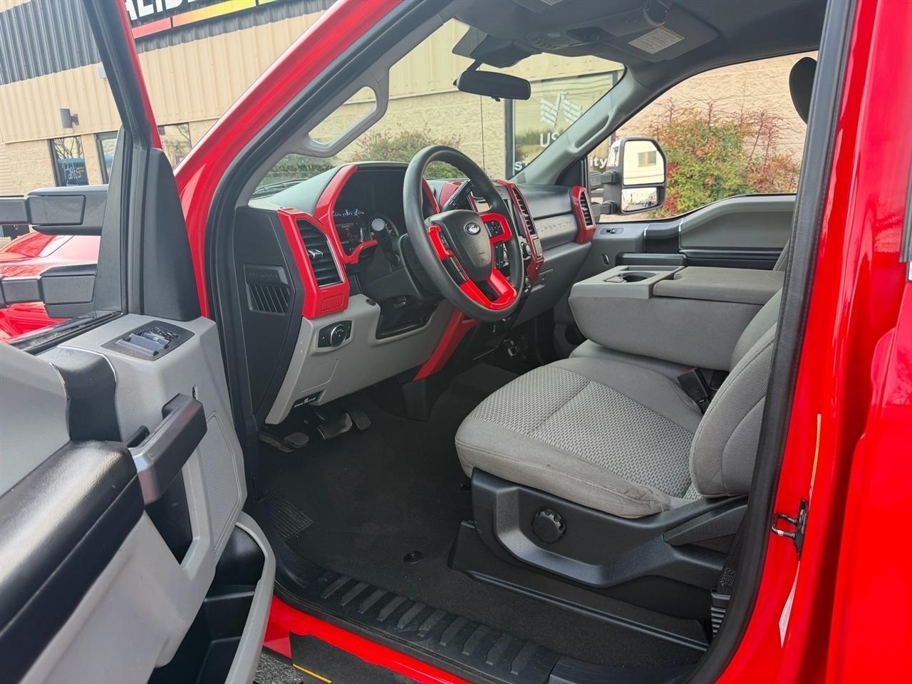 Ford Super Duty F-250 SRW XLT 4WD Crew Cab 8' Box 2021