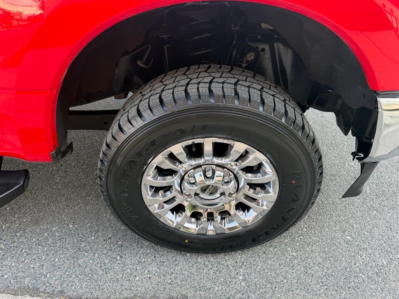 Ford Super Duty F-250 SRW XLT 4WD Crew Cab 8' Box 2021