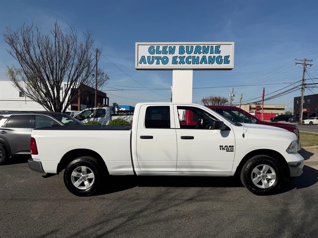 RAM 1500 Classic Tradesman 4x4 Quad Cab 6'4" Box 2019
