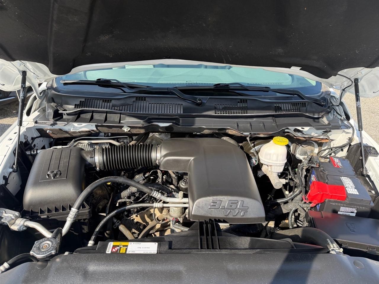 RAM 1500 Classic Tradesman 4x4 Quad Cab 6'4" Box 2019