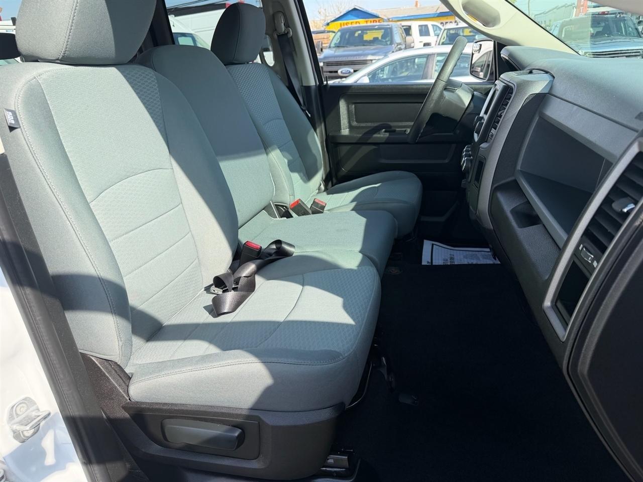 RAM 1500 Classic Tradesman 4x4 Quad Cab 6'4" Box 2019