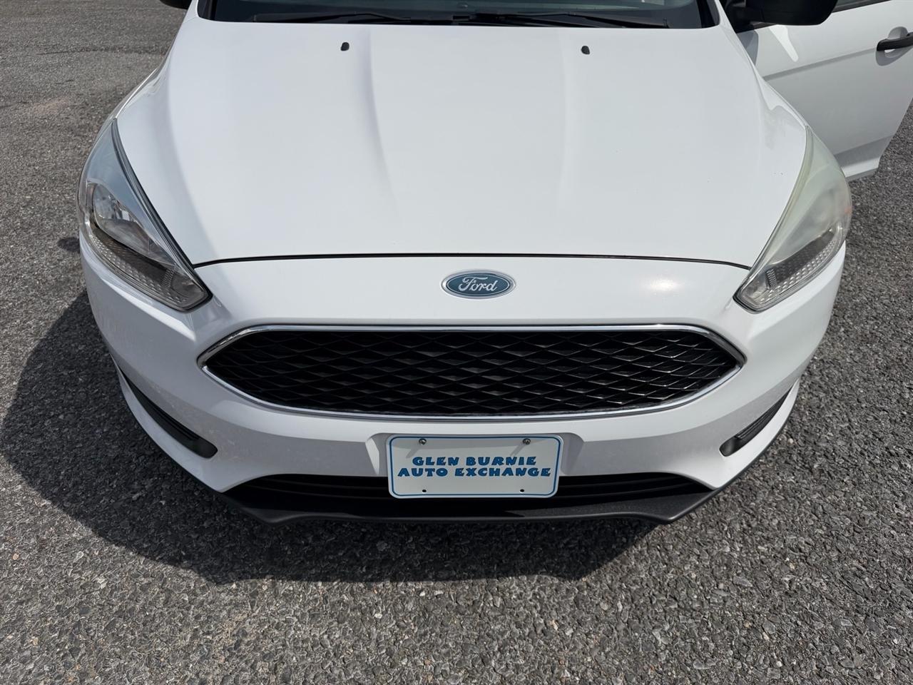 Ford Focus 4dr Sdn S 2015