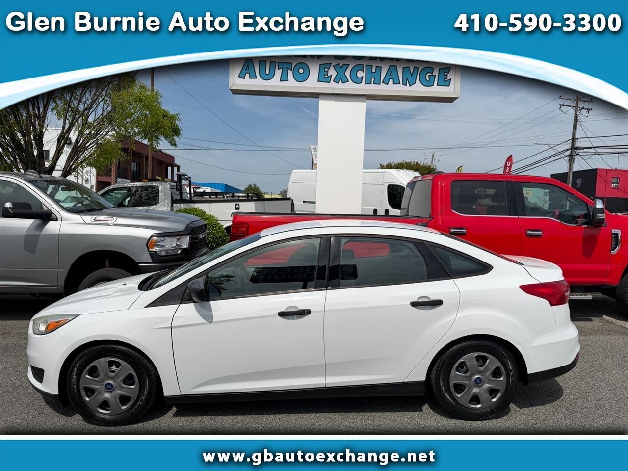 Ford Focus 4dr Sdn S 2015