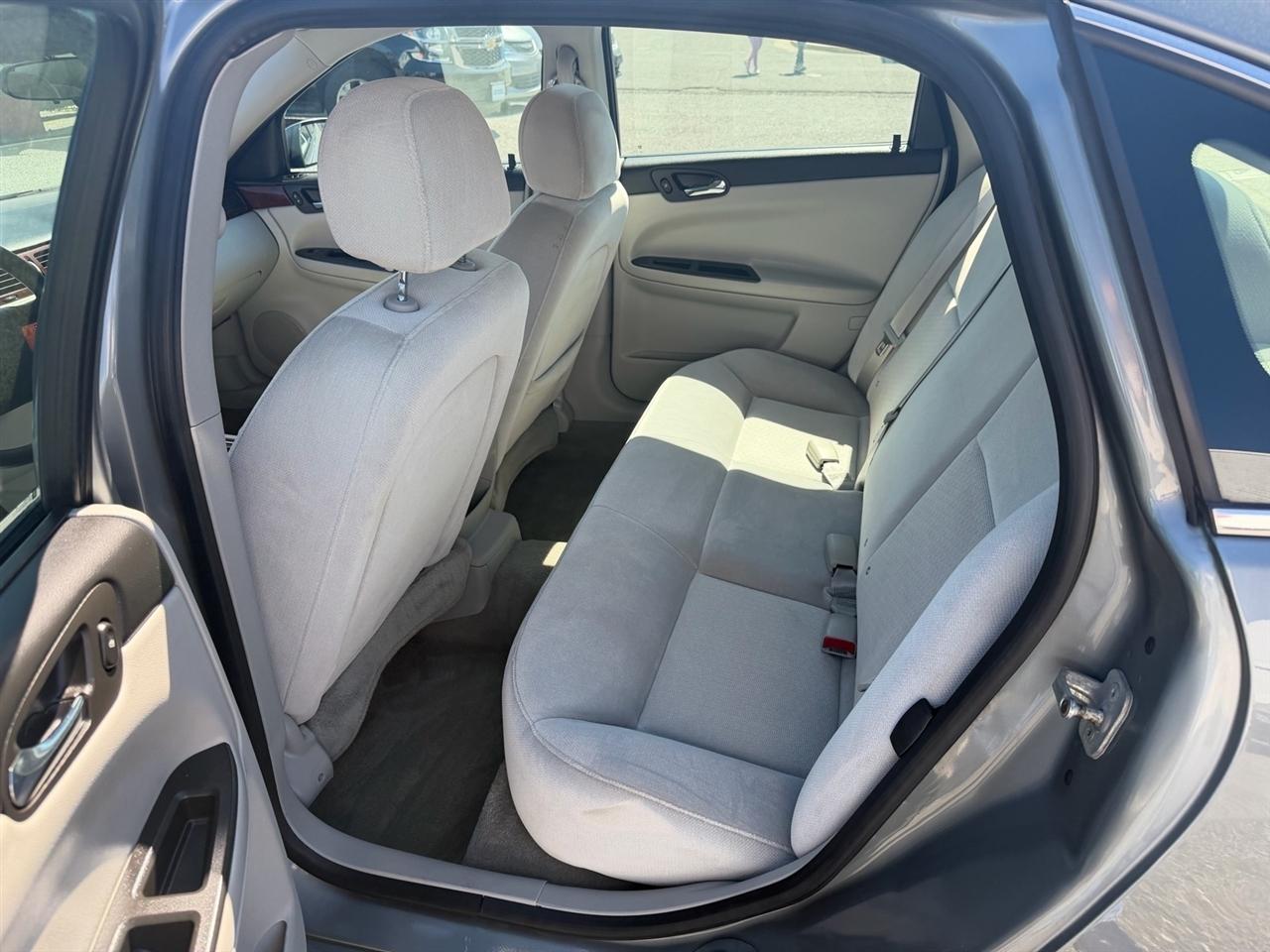 Chevrolet Impala 4dr Sdn LS 2007