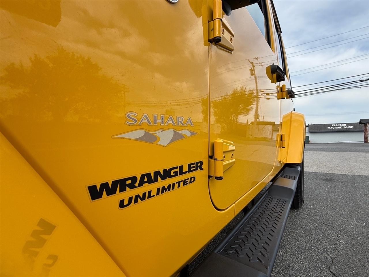 Jeep Wrangler Unlimited 4WD 4dr Sahara 2015