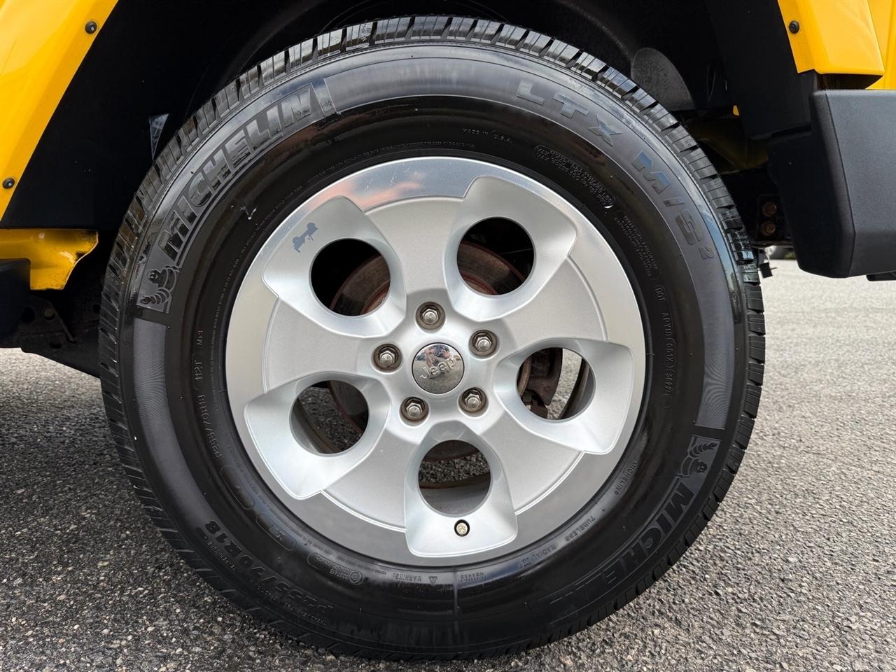 Jeep Wrangler Unlimited 4WD 4dr Sahara 2015