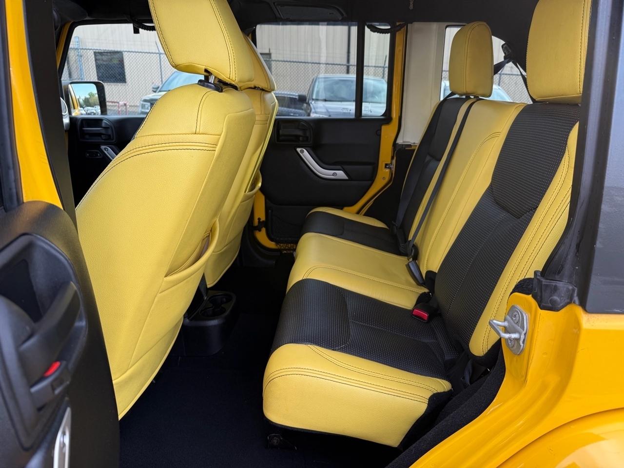 Jeep Wrangler Unlimited 4WD 4dr Sahara 2015