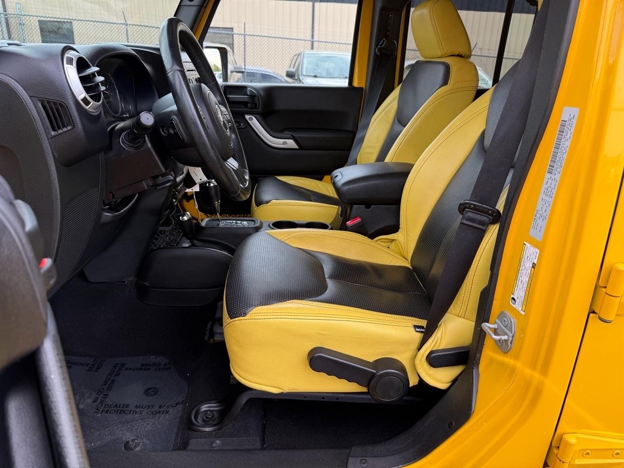 Jeep Wrangler Unlimited 4WD 4dr Sahara 2015