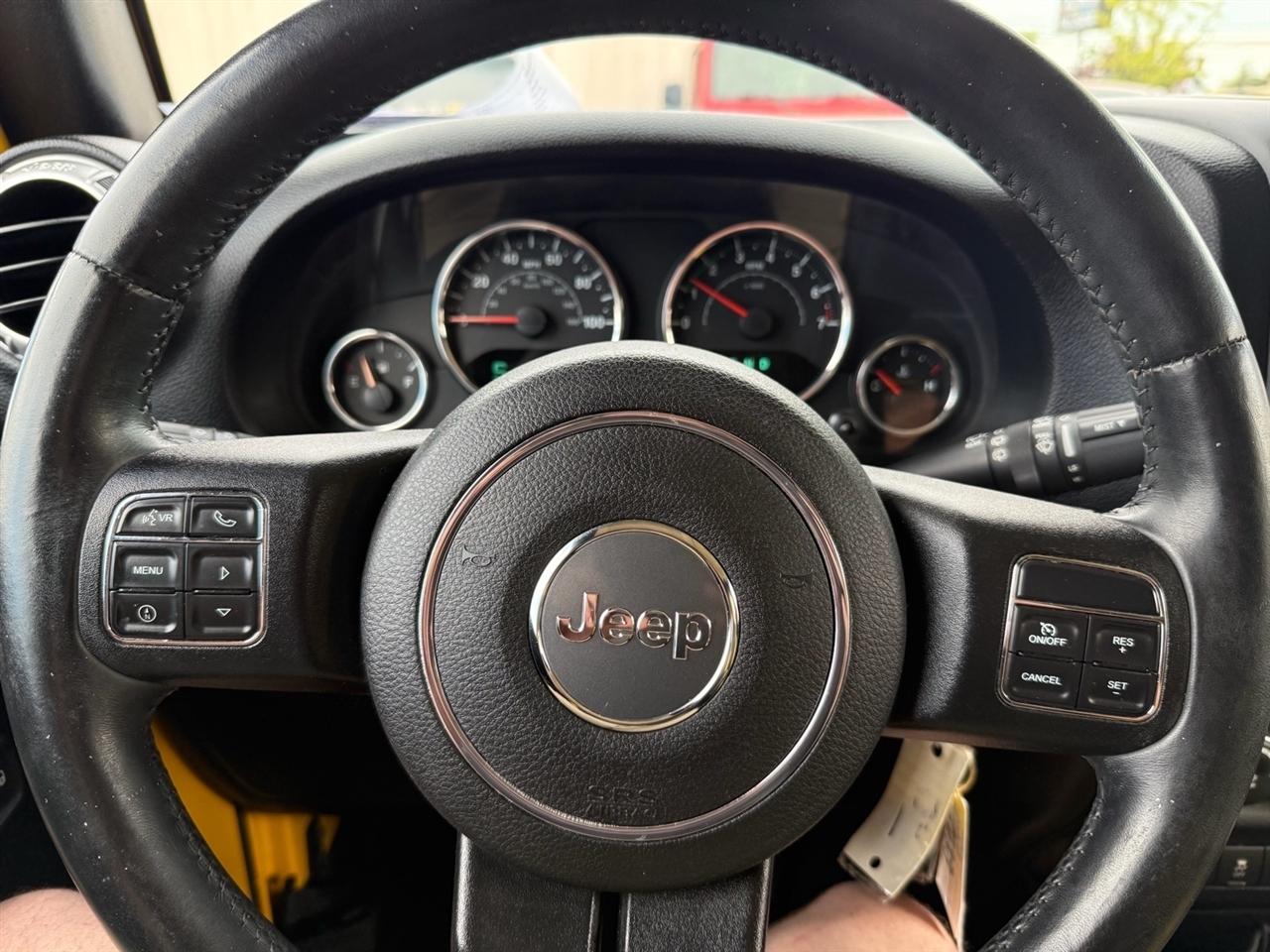 Jeep Wrangler Unlimited 4WD 4dr Sahara 2015