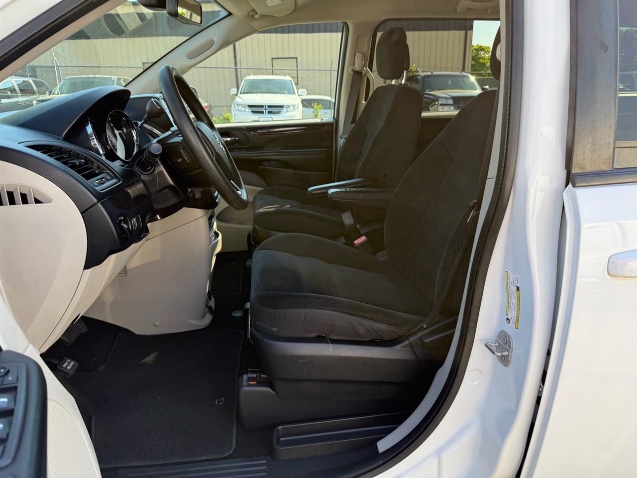 2018 Dodge Grand Caravan SE - Photo 13