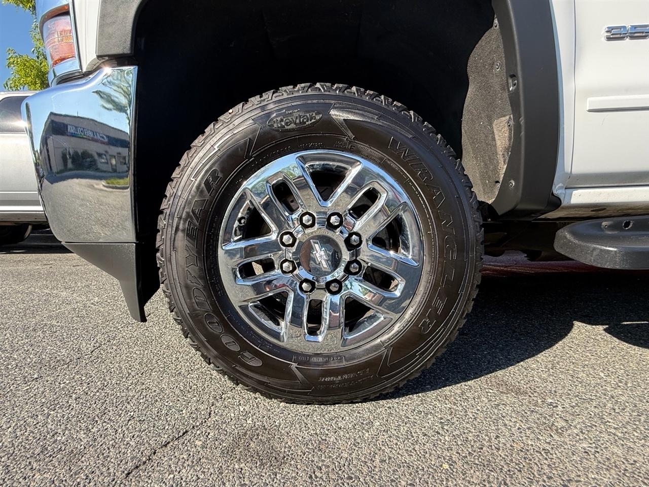 Chevrolet Silverado 3500HD 4WD Crew Cab 153.7" LT 2016