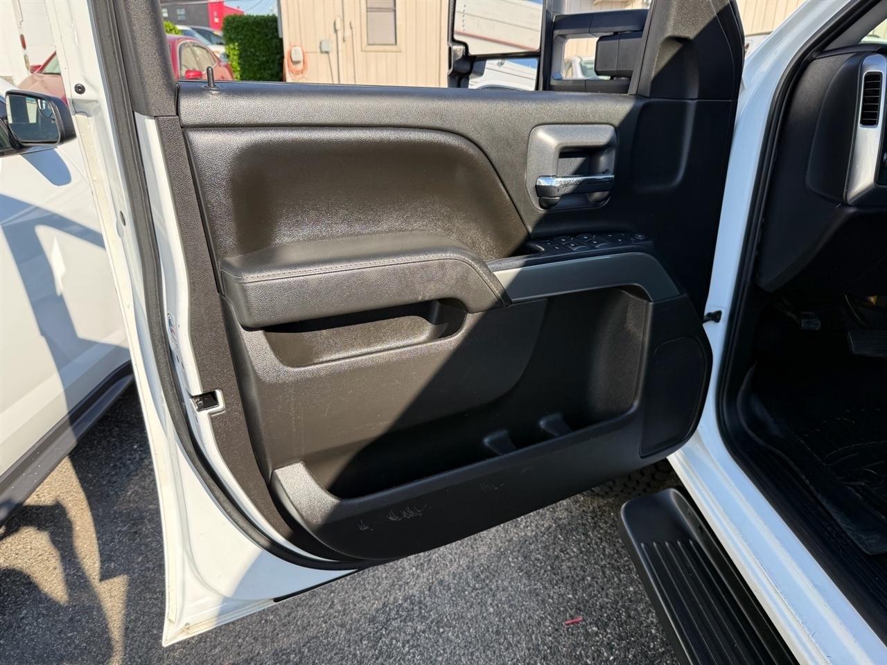 Chevrolet Silverado 3500HD 4WD Crew Cab 153.7" LT 2016