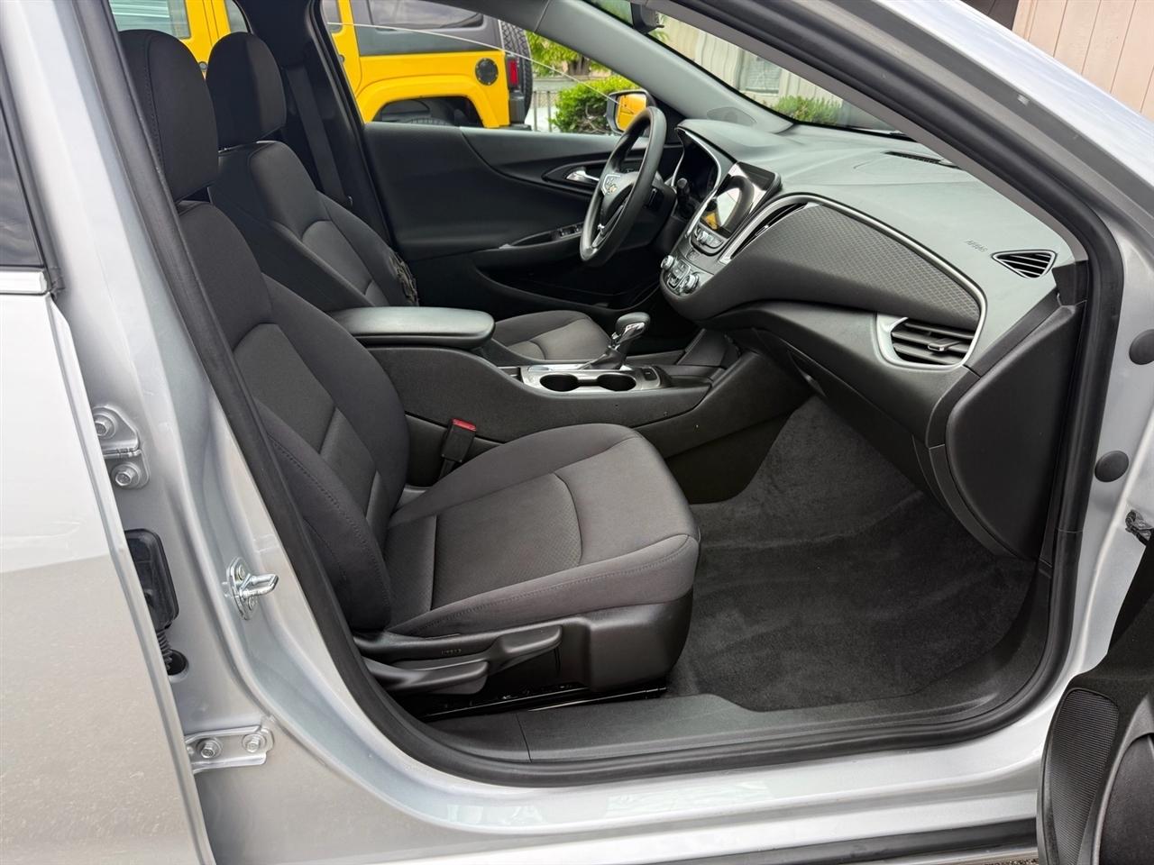 Chevrolet Malibu 4dr Sdn LS w/1FL 2022