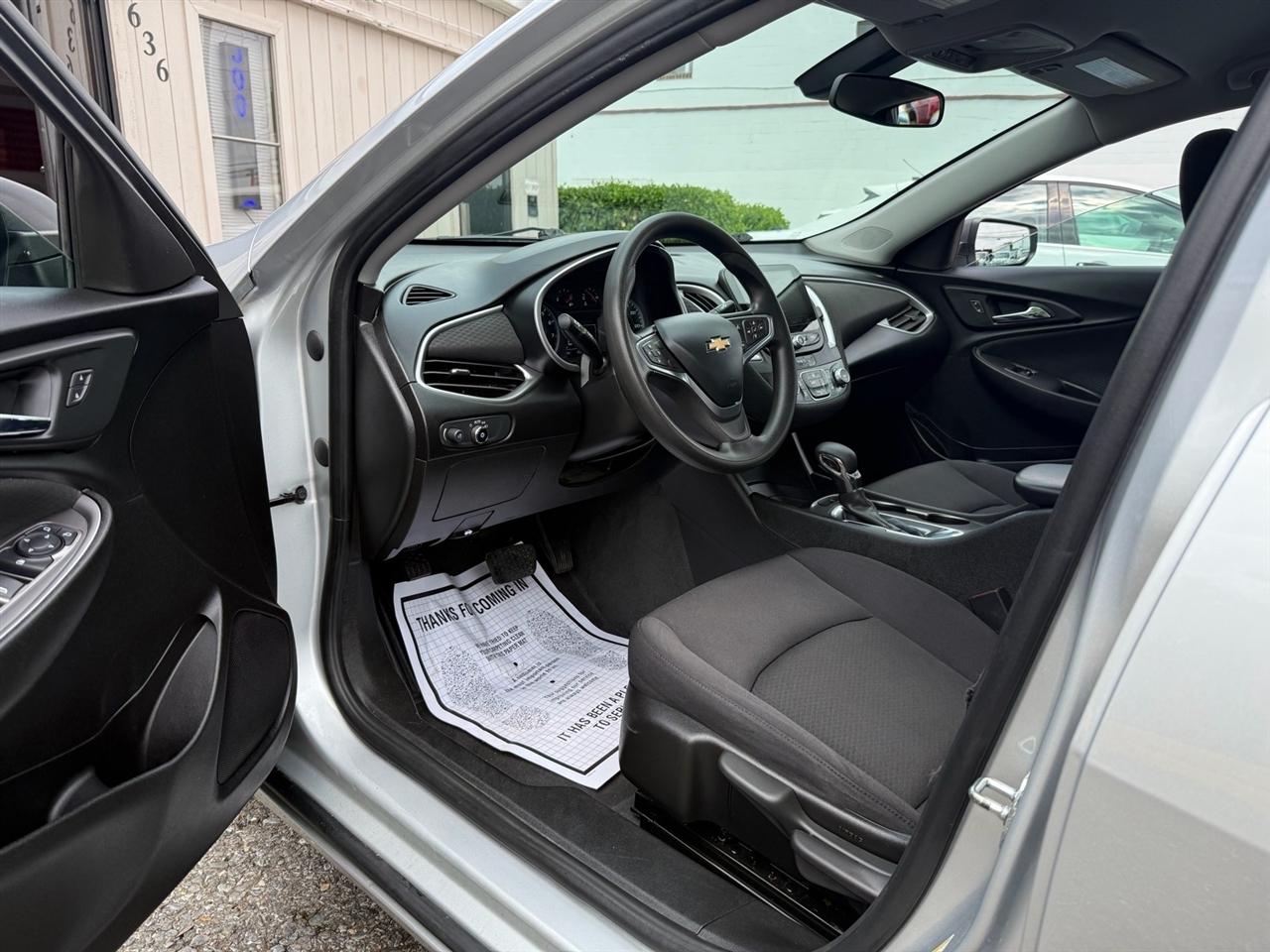 Chevrolet Malibu 4dr Sdn LS w/1FL 2022