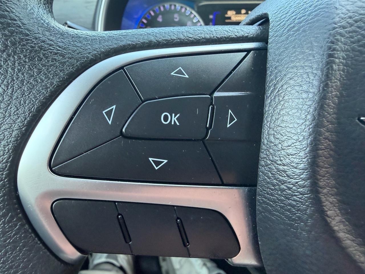 Chrysler 200 LX FWD 2017