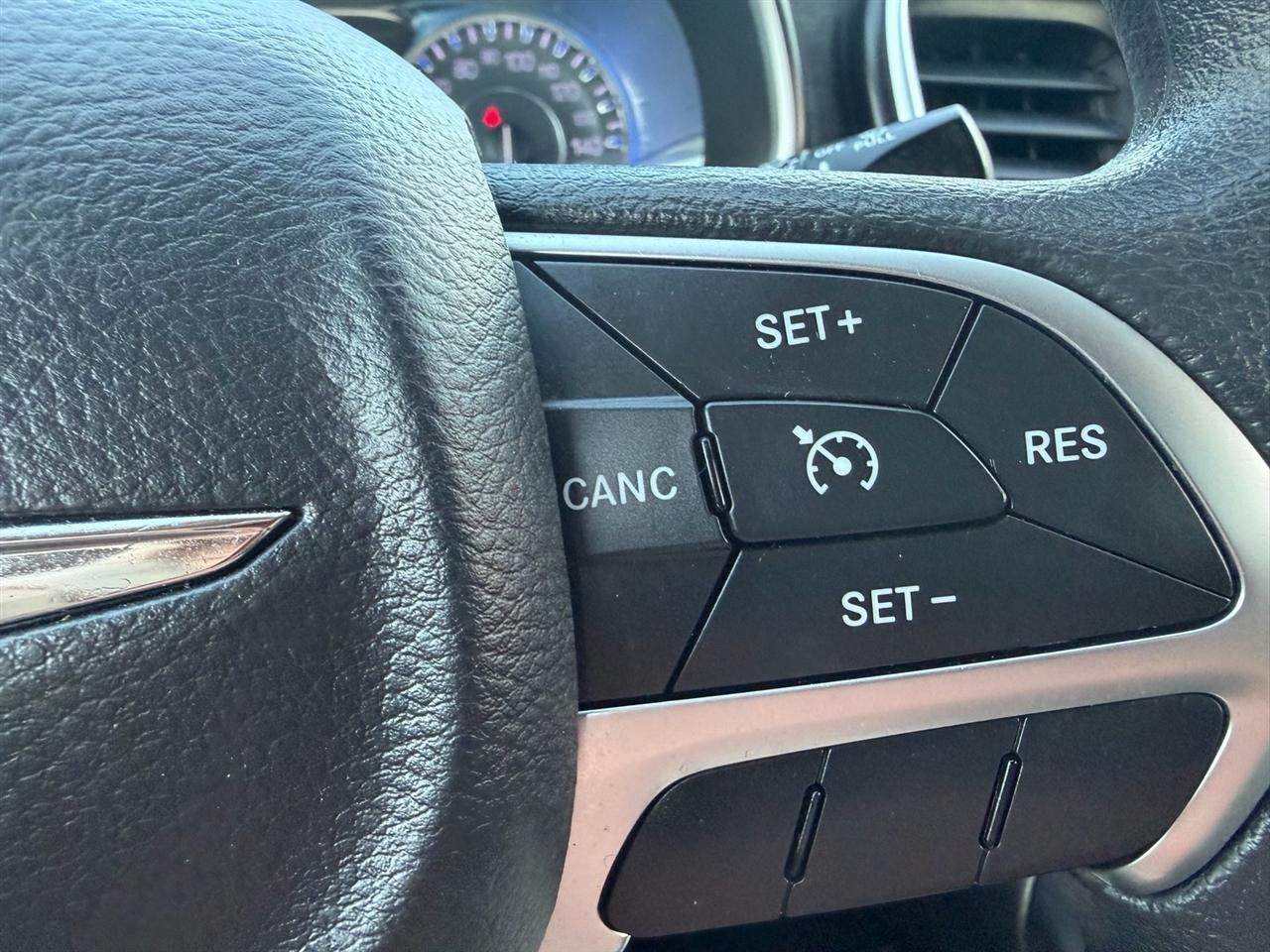 Chrysler 200 LX FWD 2017