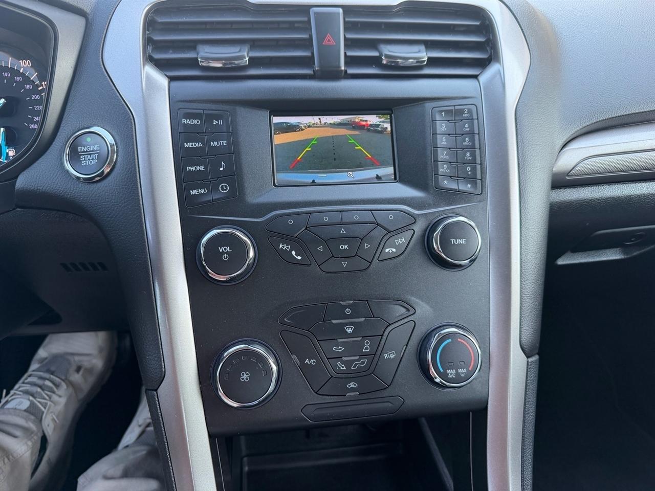 Ford Fusion S FWD 2019