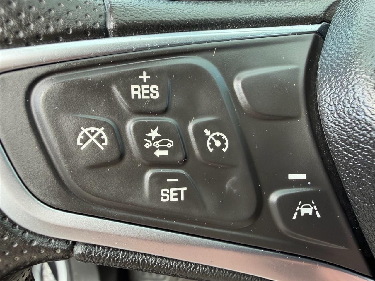 2022 Chevrolet Equinox LS - Photo 16
