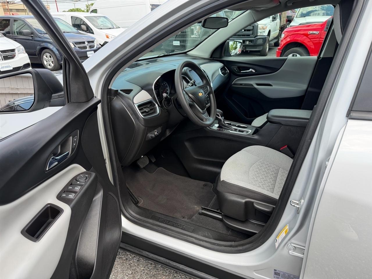 Chevrolet Equinox AWD 4dr LS w/1LS 2022