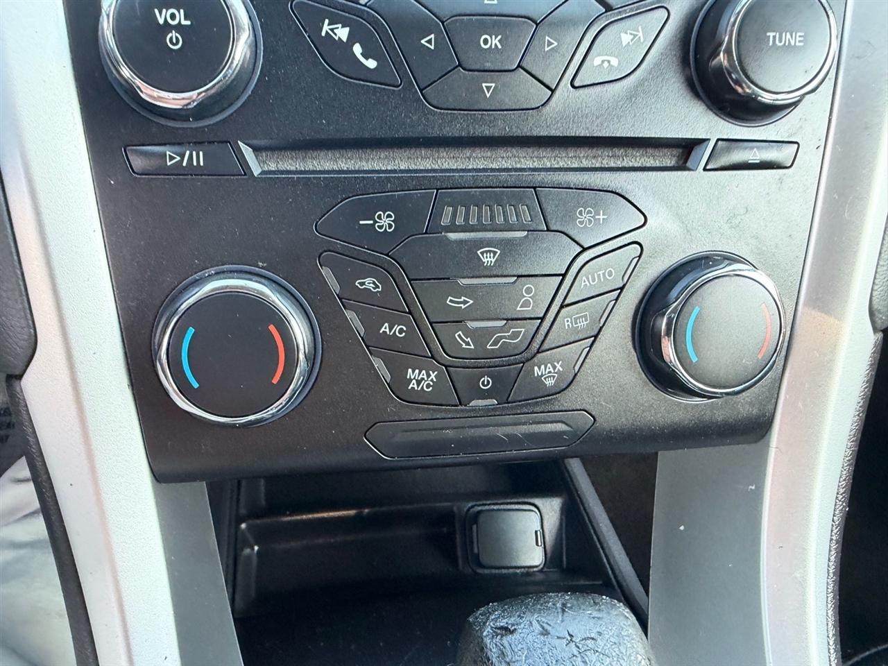 Ford Fusion 4dr Sdn SE Hybrid FWD 2014