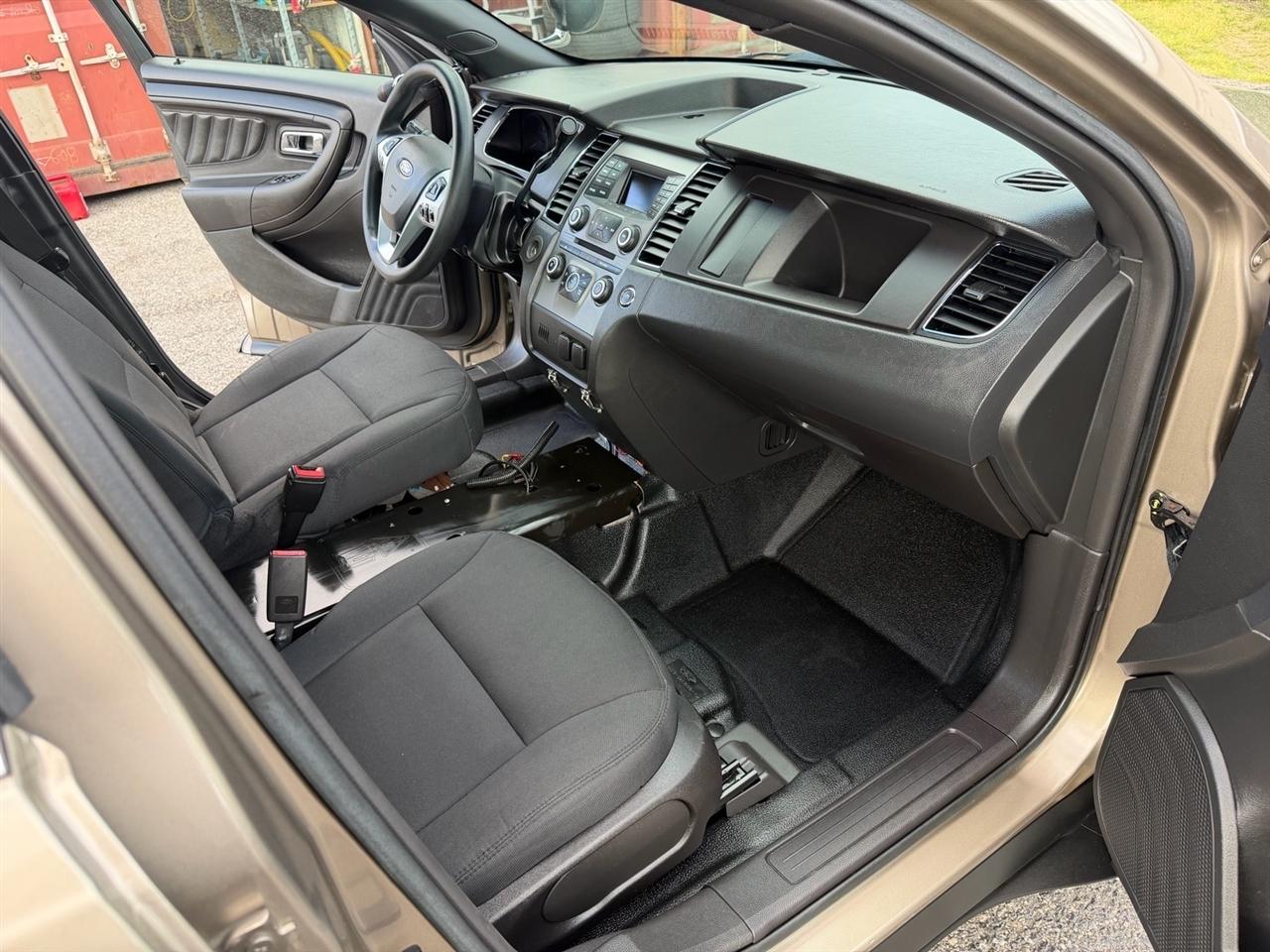Ford Sedan Police Interceptor 4dr Sdn AWD 2016
