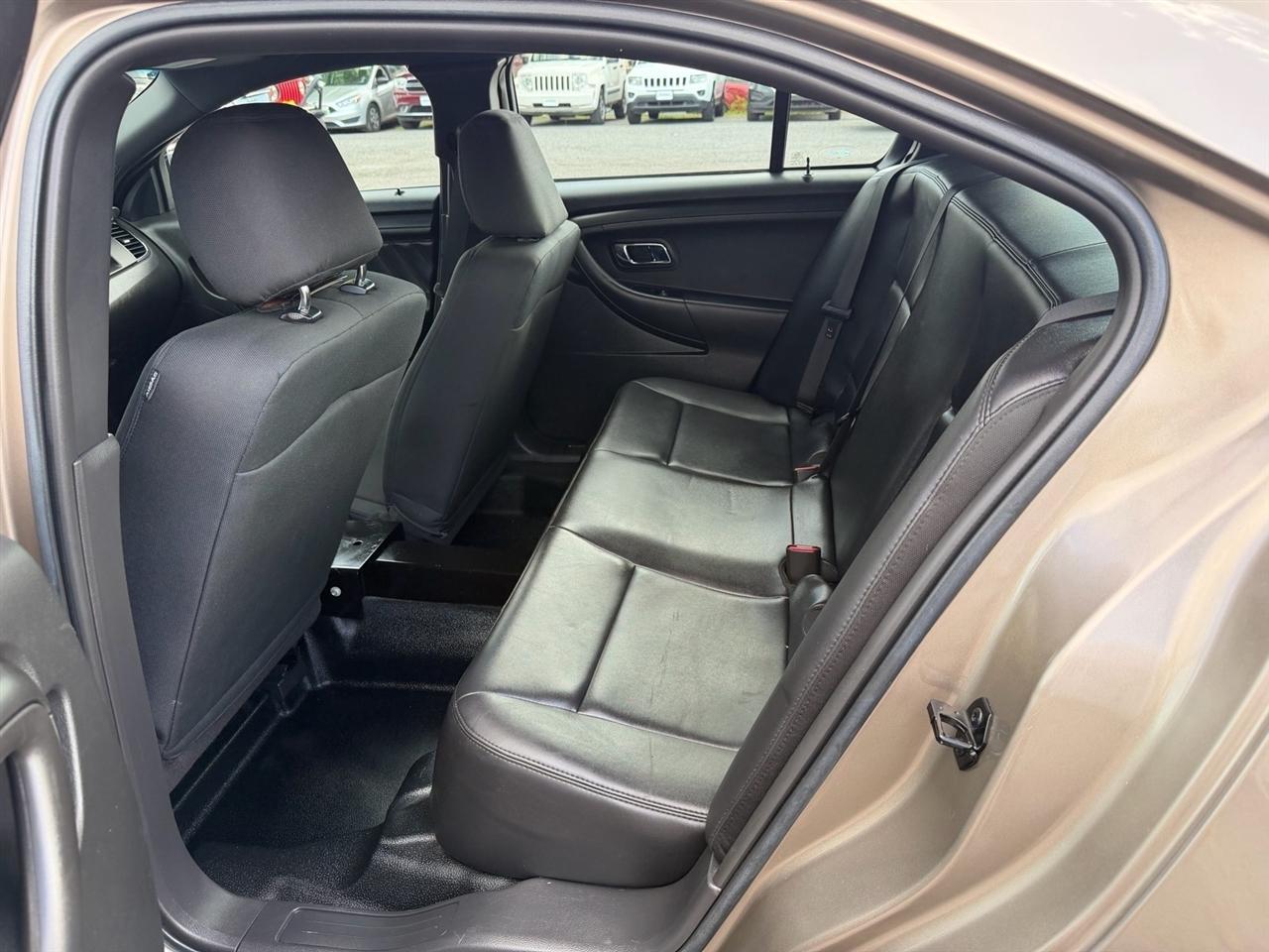 Ford Sedan Police Interceptor 4dr Sdn AWD 2016