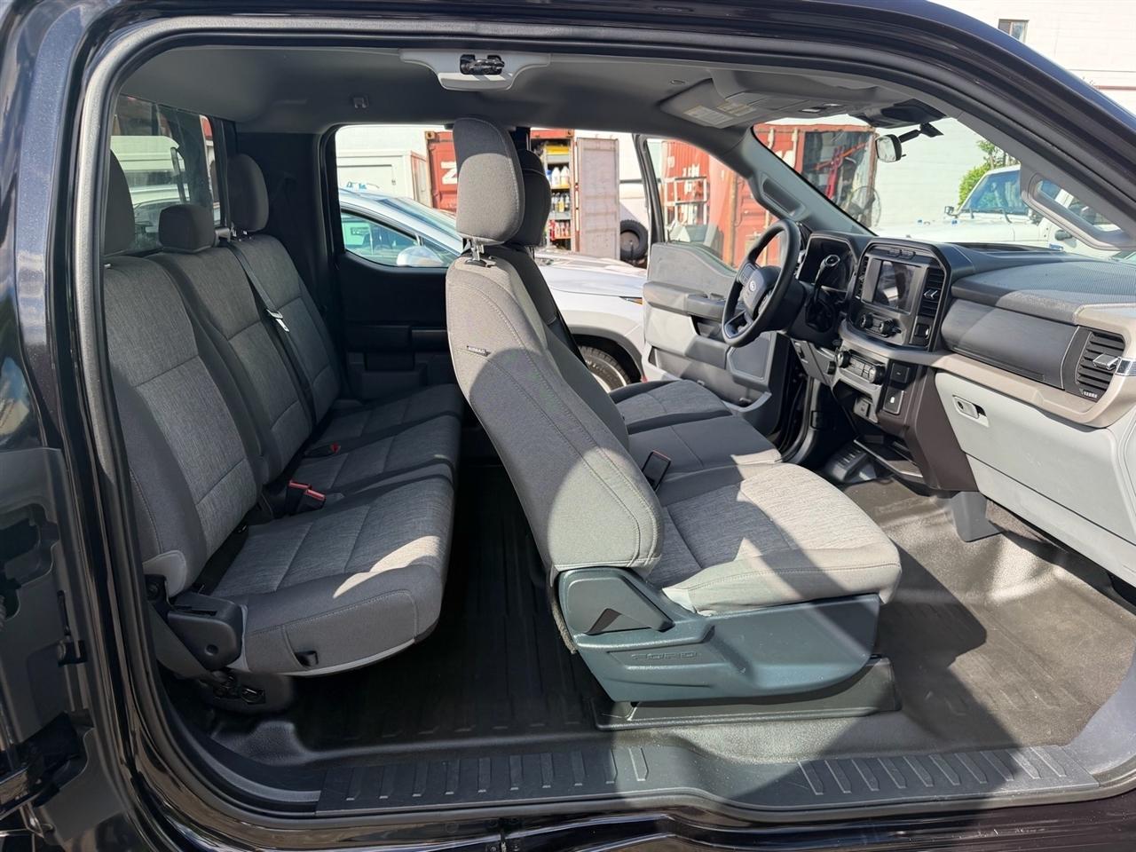 Ford F-150 Lariat 4WD SuperCab 8' Box 2021