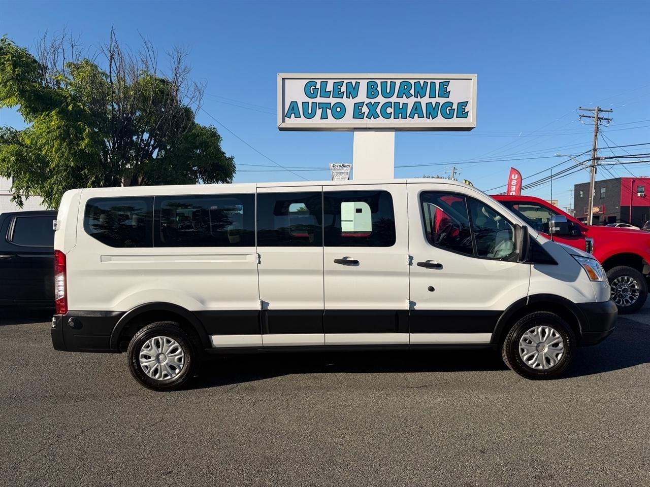 Ford Transit Passenger Wagon T-350 148" Low Roof XLT Swing-Out RH Dr 2019