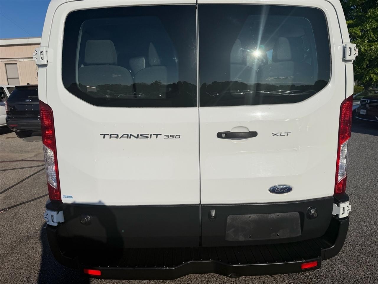 Ford Transit Passenger Wagon T-350 148" Low Roof XLT Swing-Out RH Dr 2019