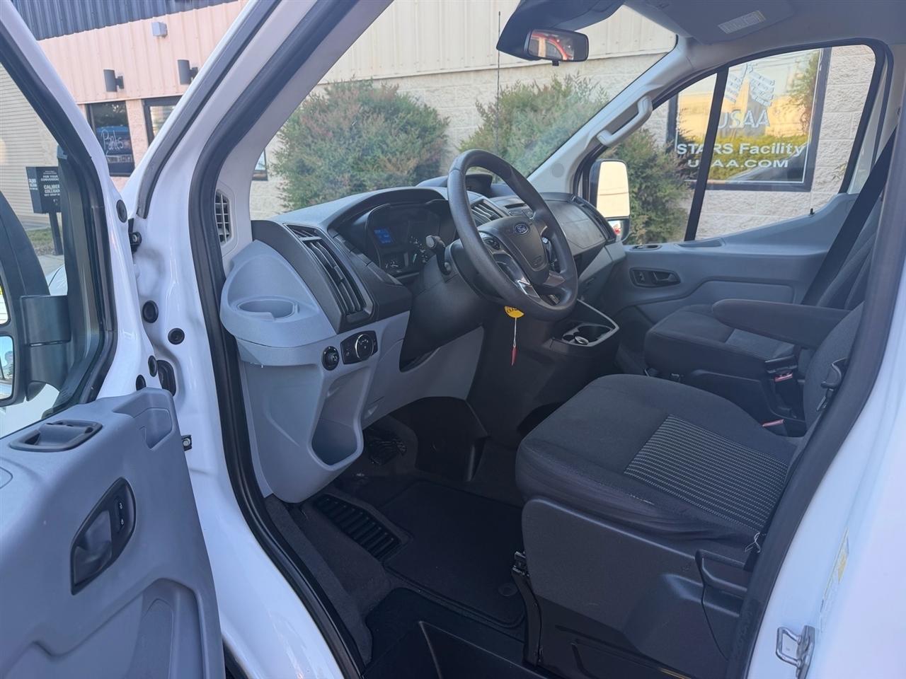 Ford Transit Passenger Wagon T-350 148" Low Roof XLT Swing-Out RH Dr 2019