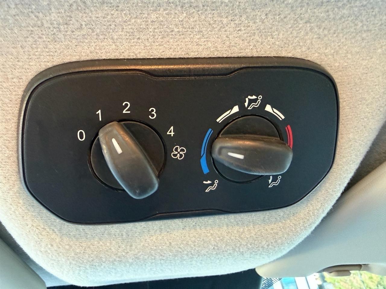 Ford Transit Passenger Wagon T-350 148" Low Roof XLT Swing-Out RH Dr 2019