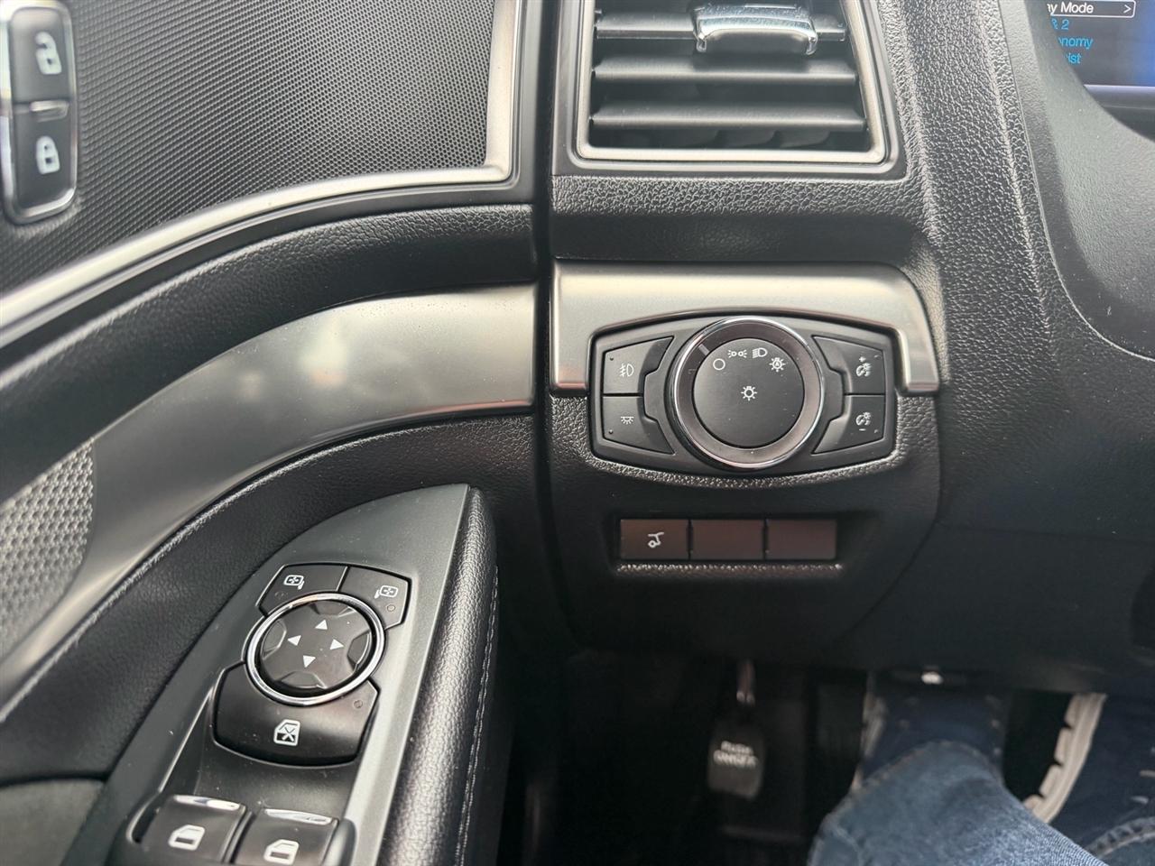 Ford Explorer XLT 4WD 2019