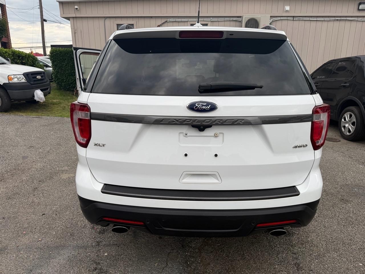 Ford Explorer XLT 4WD 2019
