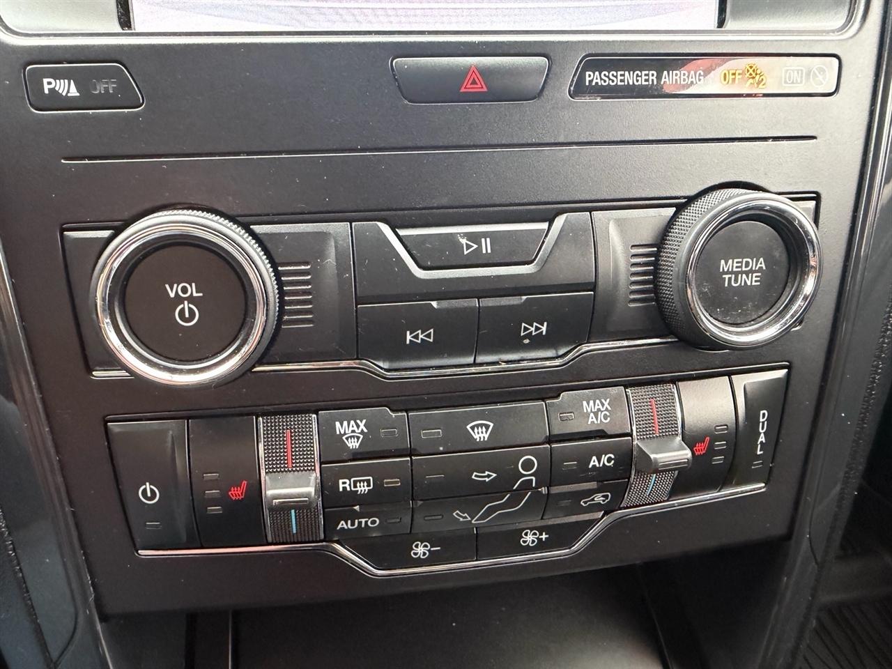 Ford Explorer XLT 4WD 2019