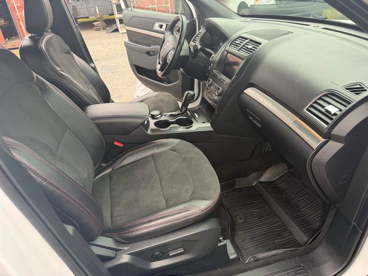 Ford Explorer XLT 4WD 2019