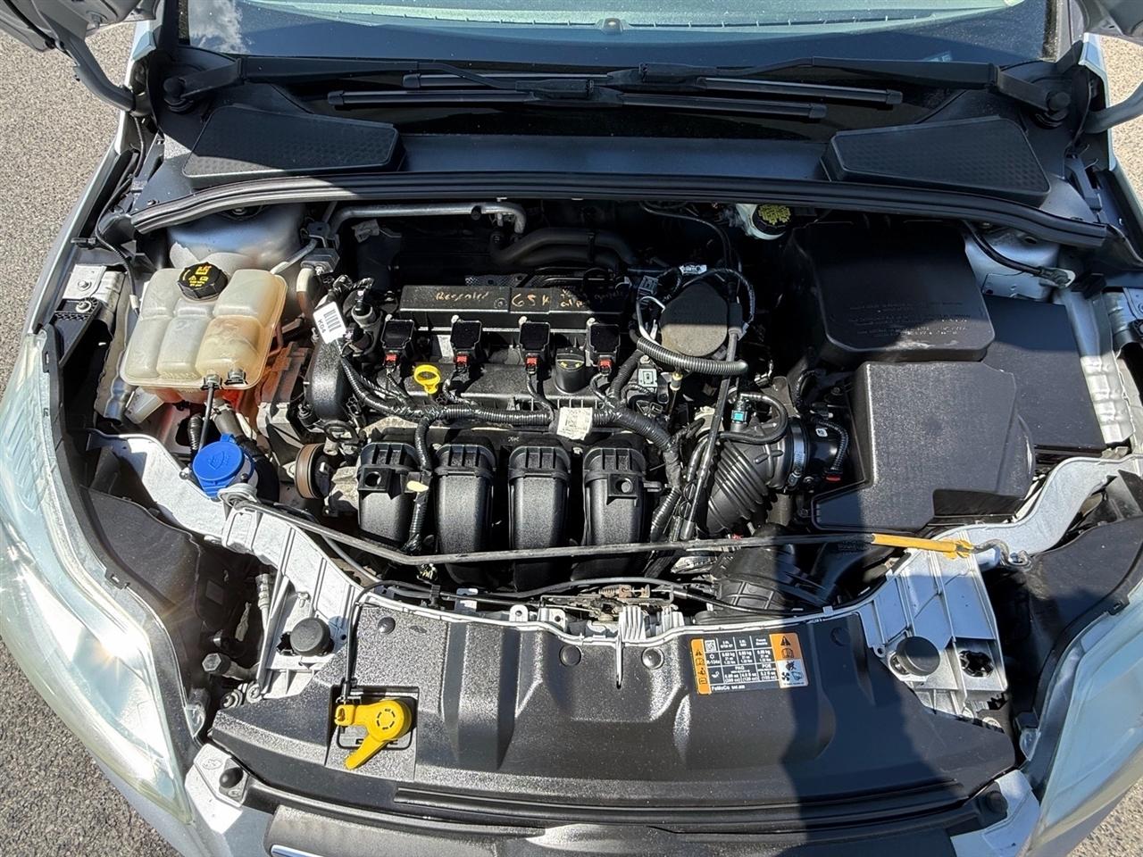Ford Focus 4dr Sdn S 2014
