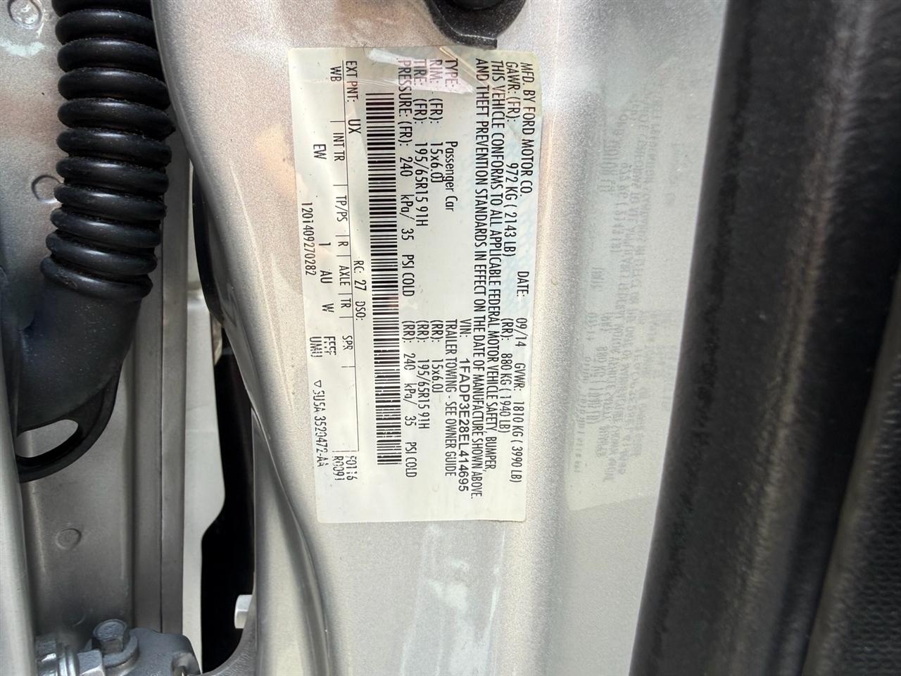 Ford Focus 4dr Sdn S 2014